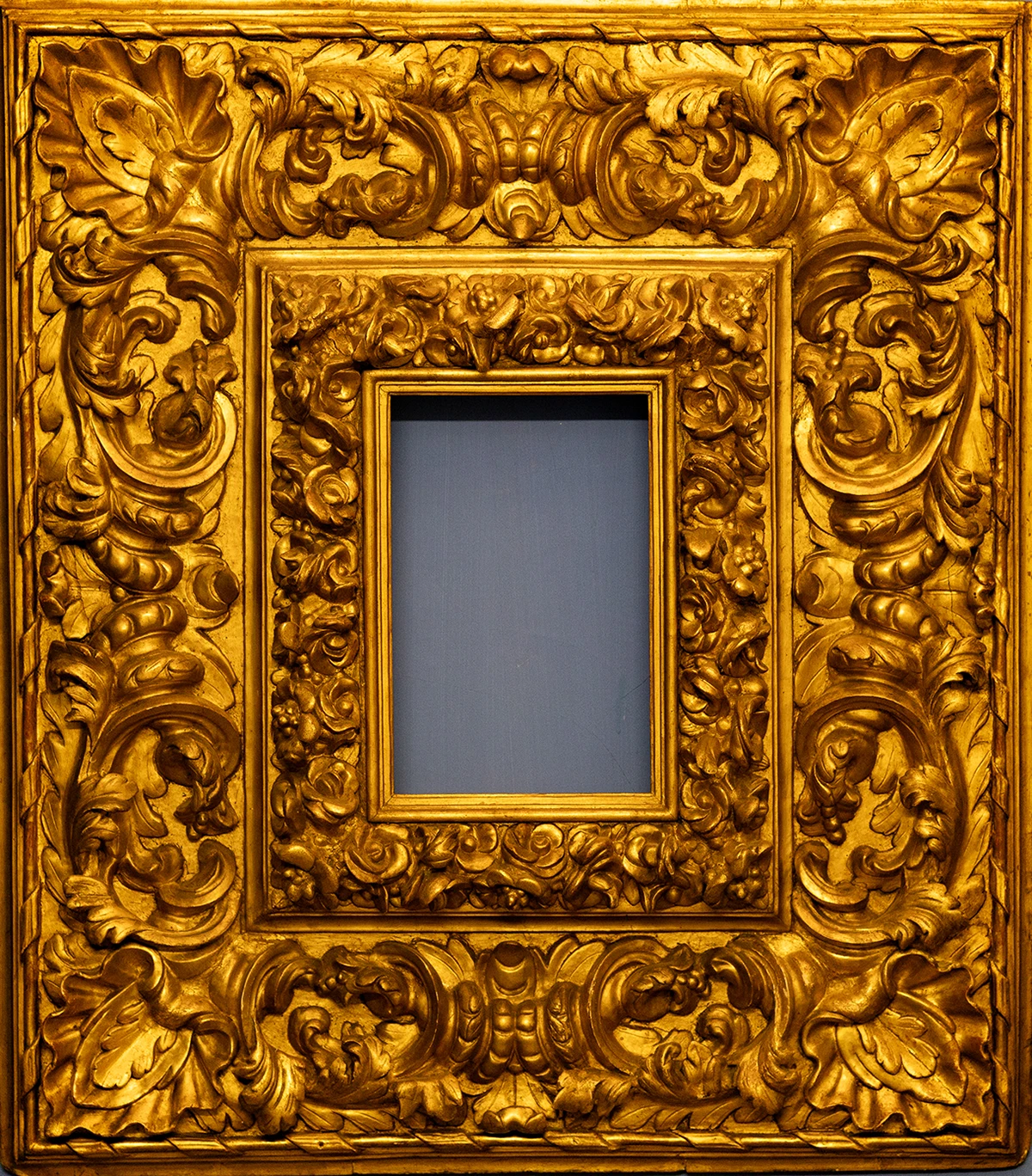 Italian Carved and Gilded Frame 01
